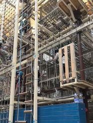 -PIPIKINGDOM皮皮王国欢乐号(欢乐海岸购物中心店)