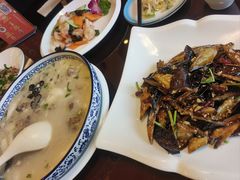 -喜乐餐厅•灯笼虾球首创者•本地小海鲜(二马路店)
