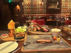 -恰餐厅及酒吧 CHAR Bar & Grill (北京丽都皇冠假日店)
