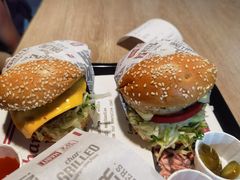 -The Habit Burger Grill 哈比特汉堡(复兴soho店)
