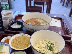 -百年老字号·观振兴蟹黄面·三虾面·苏式面(观前街富仁坊巷店)