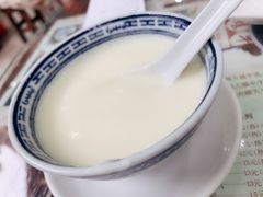 -周大娘牛乳(旧寨古村总店)