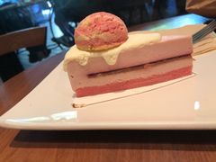 树莓雪融蛋糕-星巴克(深圳欢乐颂店)