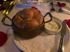 餐前面包黄油-壳里西餐厅Coquille Seafood Bistro(蒙自路店)