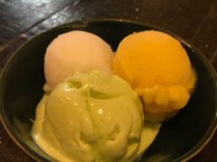 -莓园冰淇淋店