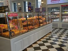 面包甜点陈列柜-味多美(江桥万达店)