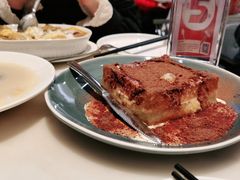 漏奶西士多-石板街港澳冰室(天环店)