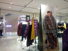 -URBAN REVIVO(欢乐海岸购物中心店)