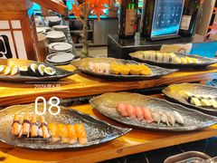 -广州万富希尔顿酒店·感趣自助餐厅·金秋蟹宴生蚝海鲜刺身