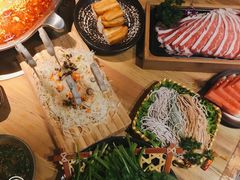 凑凑肥牛-湊湊火锅·茶憩(杭州湖滨银泰in77店)