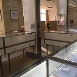 装的非常精致 简洁 接待的工作人员都挺耐心 细致的