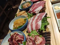 -明洞阿姨·韩式酱蟹烤肉·创意料理(三元桥店)