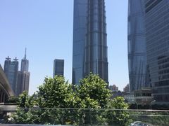 -陆家嘴空中步行连廊
