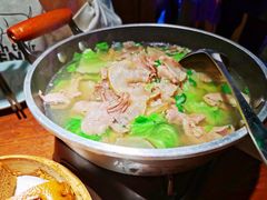 翘脚肉混锅-全牛匠·乐山跷脚牛肉(西单华威约饭街店)
