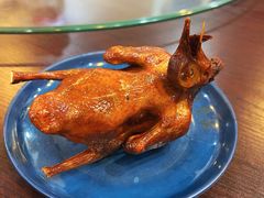 红烧乳鸽-煲煲掂风味煲仔饭餐厅(西区店)