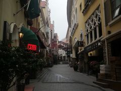-鲁邦国际风情街(麦世达韩国精品百货店)