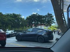 -TESLA 特斯拉(广州天环广场体验店)