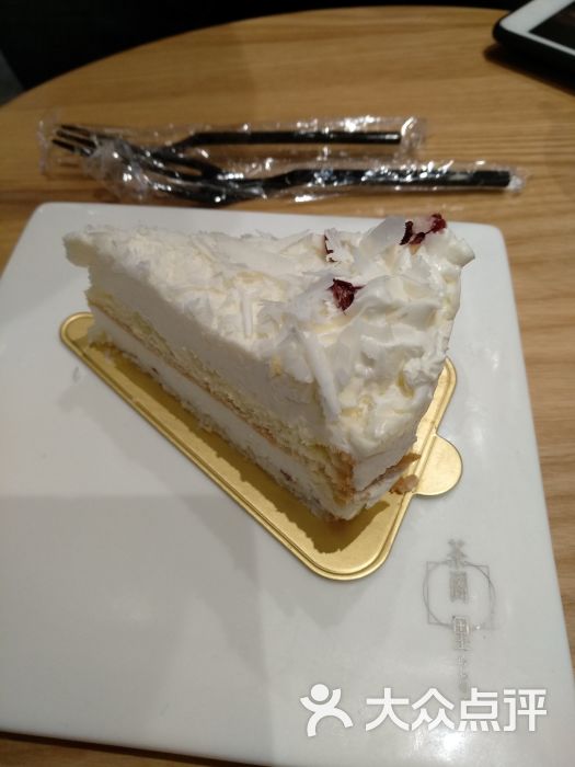茶阁里的猫眼石(长宁来福士店)白巧克力慕斯蛋糕图片 - 第235张