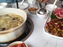 -原林野山菌火锅·炒菌(关上野生菌一条街店)