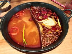 贵州酸汤鸳鸯锅-胖三嬢·呱呱老火锅(北京总店)