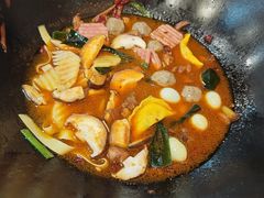 -鲁员外地锅鸡地锅鱼(古墩路店)