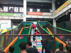 -蒙特利亲子乐园