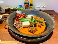 -四小区火锅·巷子里的重庆火锅(花照壁店)