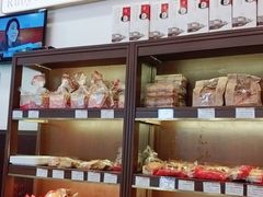-红宝石·鲜奶小方·海派西点房(南丹店)