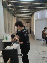 -PE SALON 