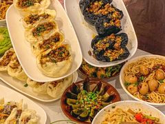-李与白包子铺(桐梓林店)