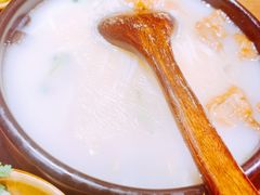 蒙自过桥米线-麦麦山云南菜(复地活力城店)