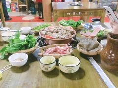 -阿婆情腊排骨火锅(金虹路店)