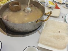 -朴小妹人参鸡汤火锅(长白山万达店)