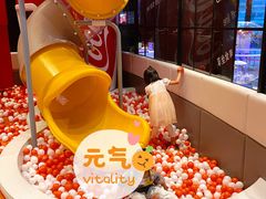 -东方明珠·可口可乐欢乐餐厅