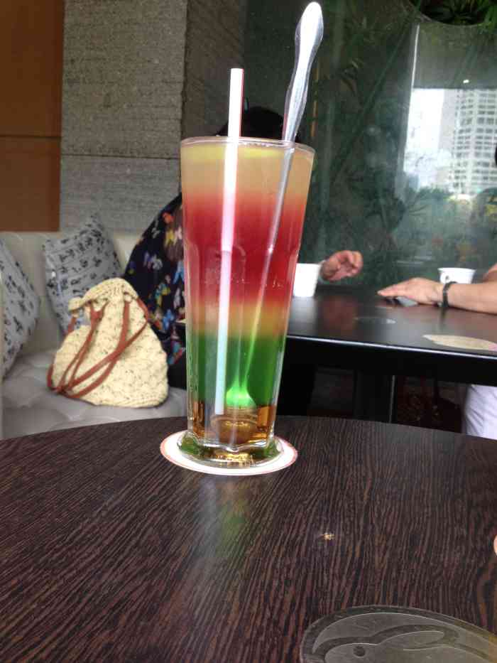 仙踪林(缤缤店)-"位于地铁b2出口旁边有个长长的电梯,走上.