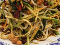 -闯关东东北农家菜(崂山石老人店)