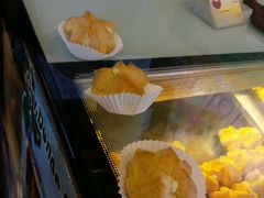 -天品味 一口吃榴莲泡芙