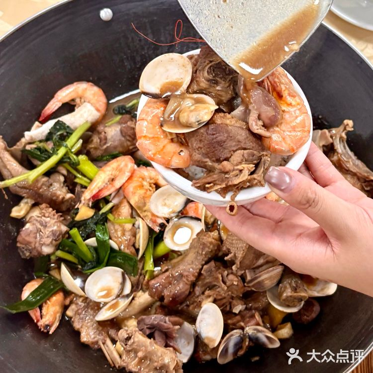 顺德太火了！在外面吃个饭都得排队等位🔥