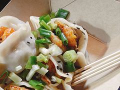 -吴山路夜市