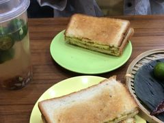 -BOIBOI马来茶餐室(江宁路店)