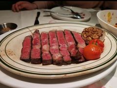 -MONICH牛排融合餐厅(和义大道购物中心店)