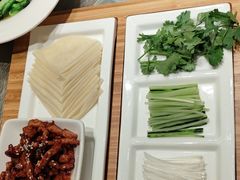 -娜仁图雅蒙古美食村(33小镇店)