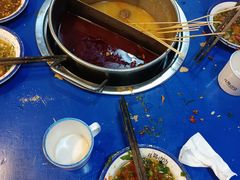 -马路边边串串香形象店(磐石路店)