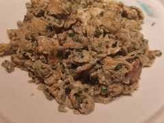 鸡蛋炒香椿-虹泥小厨(南国花园总店)