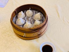 蟹粉小笼包-绿波廊(豫园店)