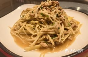 Sour Bamboo Shoots Stir-Fried with Pork Strips