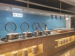 -锤头鲨毛肚海鲜烤肉自助餐厅(国购广场店)