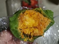 蛋黄肉松青团-许阿姨糕团店(南京总店)