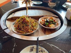 -三江鱼东北特色铁锅炖(骆驼店)