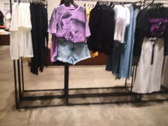 -URBAN REVIVO(上海中庚漫游城店)